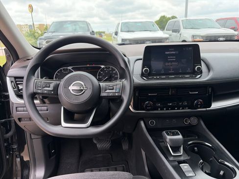 Used 2022 Nissan Rogue SV FWD image 20