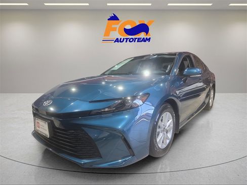Certified 2025 Toyota Camry LE w/ Convenience Package image 1