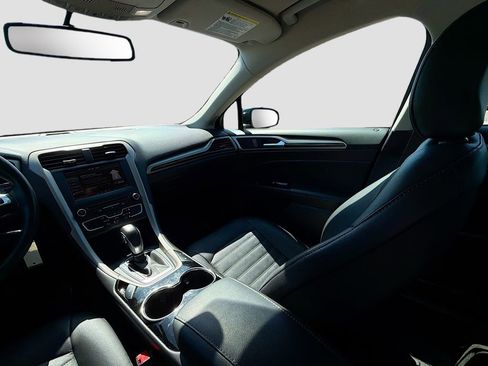 Used 2016 Ford Fusion Energi SE FWD image 24
