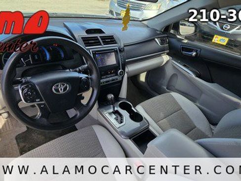 Used 2013 Toyota Camry LE image 31