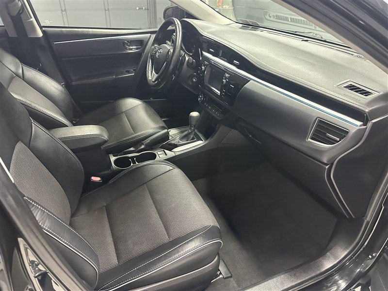 Used 2016 Toyota Corolla S FWD image 11