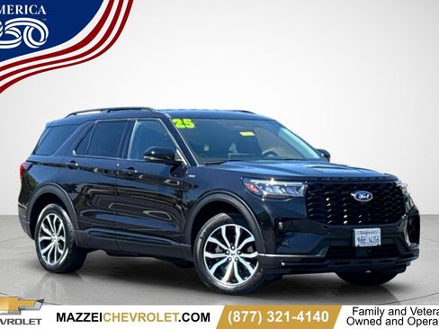 Used 2025 Ford Explorer ST-Line AWD/4WD image 1