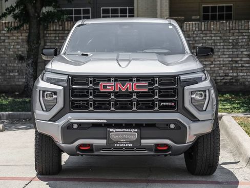 Used 2023 GMC Canyon AT4 w/ Canyon Safety Plus Package AWD/4WD image 10