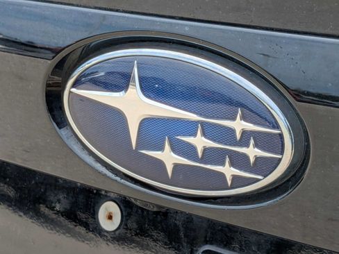 Used 2018 Subaru Crosstrek 2.0i Premium AWD/4WD image 12