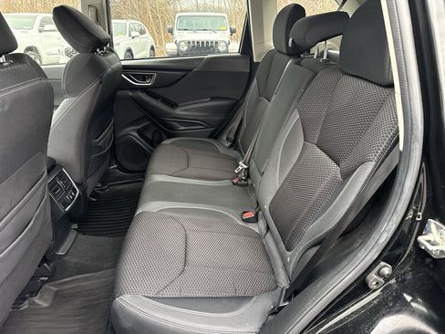Used 2019 Subaru Forester Premium image 13
