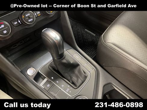 Used 2020 Volkswagen Tiguan SE w/ Panoramic Sunroof Package AWD/4WD image 26
