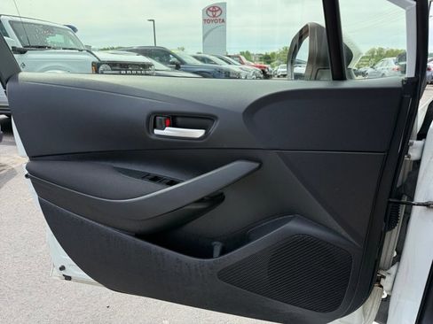 Used 2021 Toyota Corolla LE w/ Carpet Mat Package (TMS) FWD image 24