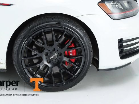 Used 2017 Volkswagen GTI SE FWD image 52