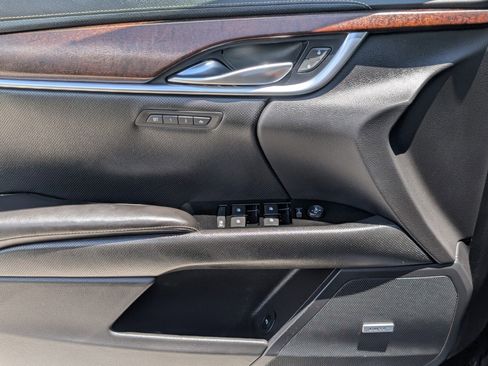 Used 2019 Cadillac XTS Luxury FWD image 30