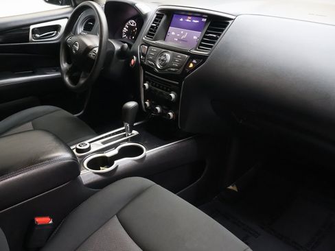 Used 2020 Nissan Pathfinder S image 11