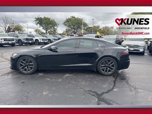 Used 2022 Tesla Model S Plaid image 9