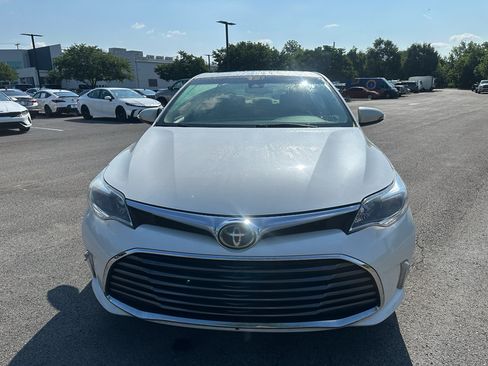 Used 2017 Toyota Avalon XLE Premium w/ All Weather Liner Package FWD image 6