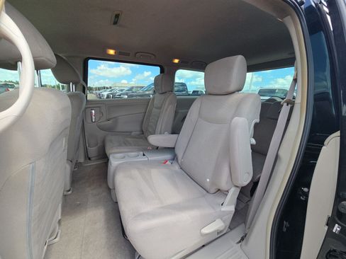 Used 2015 Nissan Quest S FWD image 20