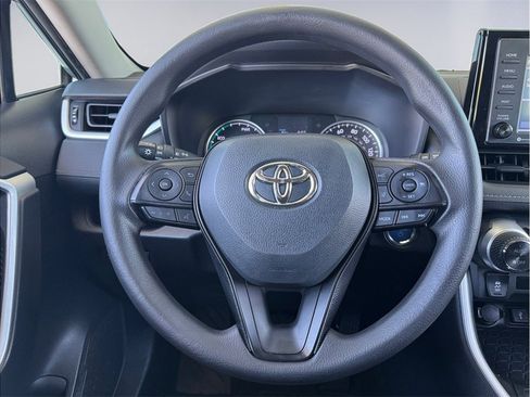 Used 2020 Toyota RAV4 XLE AWD/4WD image 12