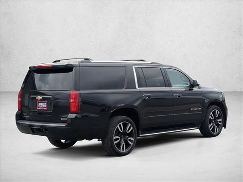 Used 2018 Chevrolet Suburban Premier image 5