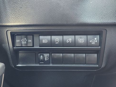 Used 2022 Toyota Tundra SR5 w/ TRD Off-Road Package AWD/4WD image 25