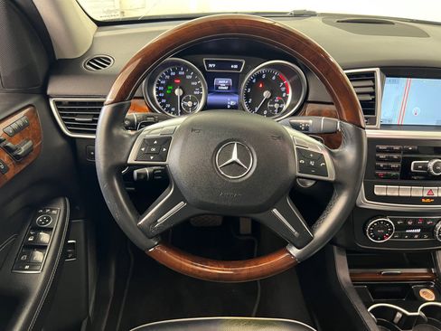 Used 2014 Mercedes-Benz ML 350 2WD image 25