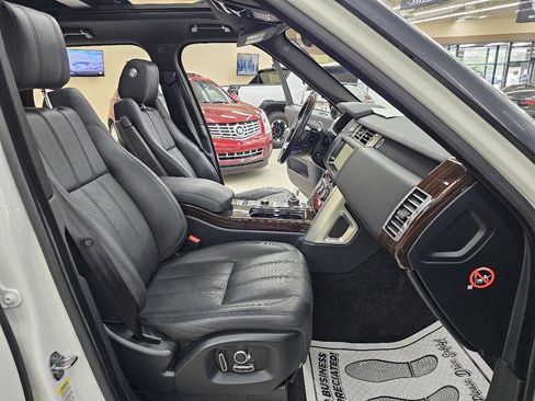 Used 2017 Land Rover Range Rover HSE image 21