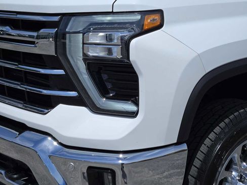 Certified 2024 Chevrolet Silverado 2500 LTZ w/ LTZ Premium Package AWD/4WD image 9