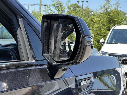 Used 2023 GMC Yukon AT4 AWD/4WD image 27