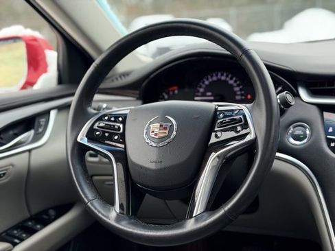 Used 2013 Cadillac XTS Luxury w/ Driver Awareness Package image 23