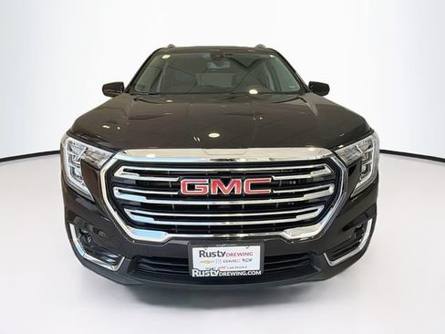 Used 2024 GMC Terrain SLT FWD image 2