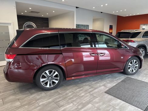 Used 2016 Honda Odyssey Touring Elite image 8
