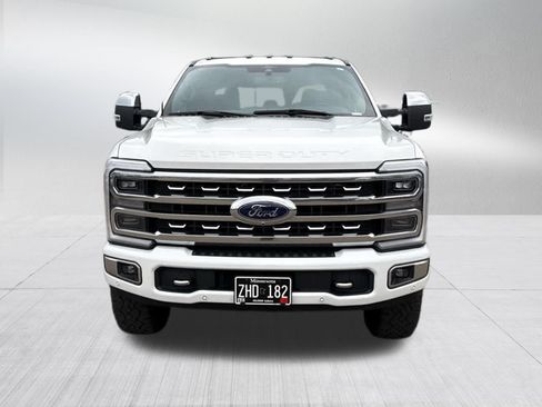 Used 2024 Ford F250 Platinum w/ Tremor Off-Road Package AWD/4WD image 2