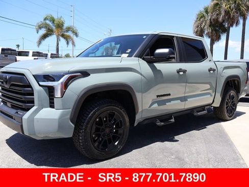 Used 2024 Toyota Tundra SR5 w/ SR5 Convenience Package AWD/4WD image 4