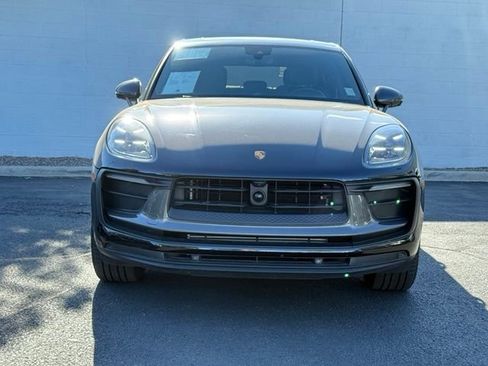 Used 2025 Porsche Macan AWD/4WD image 6