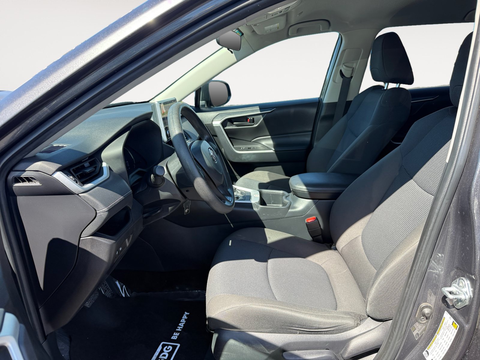 Used 2025 Toyota RAV4 LE AWD/4WD image 10