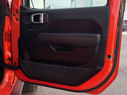 Used 2023 Jeep Wrangler Unlimited Rubicon 4xe image 13