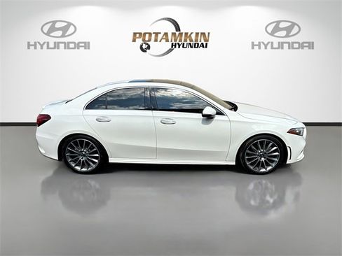 Used 2019 Mercedes-Benz A 220 image 4