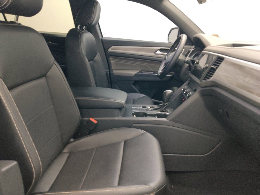 Used 2021 Volkswagen Atlas Cross Sport SE FWD image 21