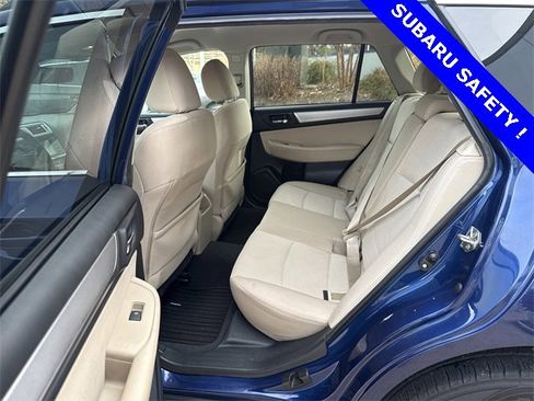 Used 2017 Subaru Outback 2.5i Premium image 15