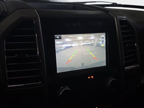 Used 2015 Ford F150 Lariat w/ Equipment Group 502A Luxury AWD/4WD image 24