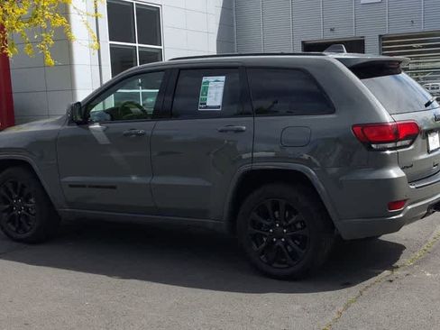 Used 2021 Jeep Grand Cherokee Laredo X AWD/4WD image 6