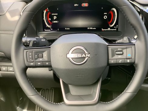 New 2026 Nissan Pathfinder Platinum AWD/4WD image 9