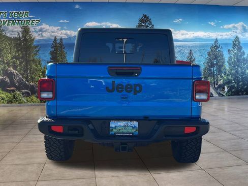 Used 2022 Jeep Gladiator Sport image 6