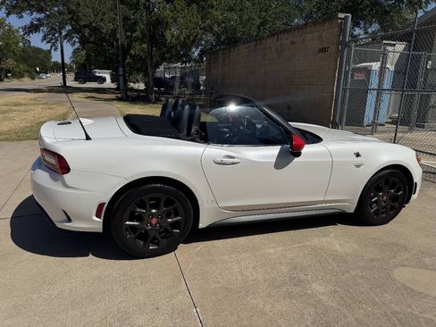 Used 2019 FIAT 124 Spider Abarth w/ Convenience Group RWD image 15