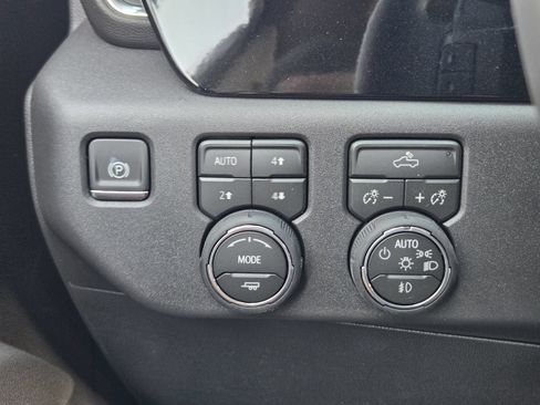 New 2026 Chevrolet Silverado 1500 LT Trail Boss w/ Convenience Package II AWD/4WD image 16