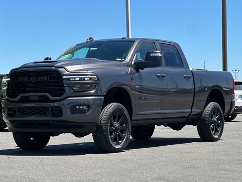 New 2026 RAM 2500 Laramie AWD/4WD image 8