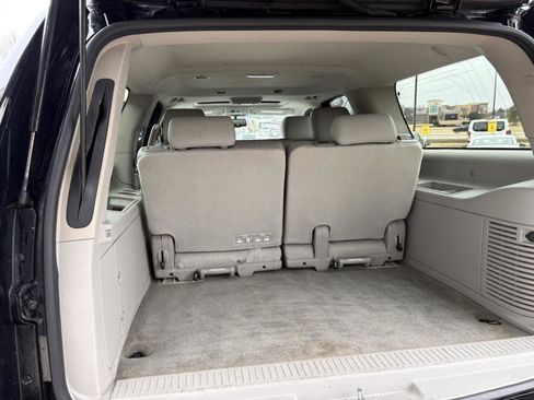 Used 2014 GMC Yukon XL SLT w/ SLT Chrome Package image 20