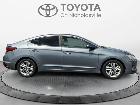 Used 2019 Hyundai Elantra Value Edition FWD image 6