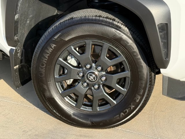Used 2025 Toyota 4Runner SR5 AWD/4WD image 2