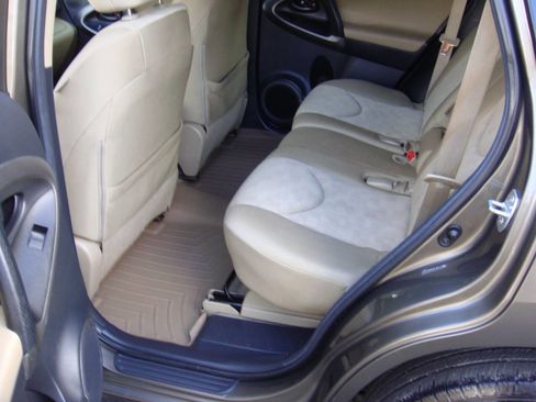 Used 2010 Toyota RAV4 4WD image 12