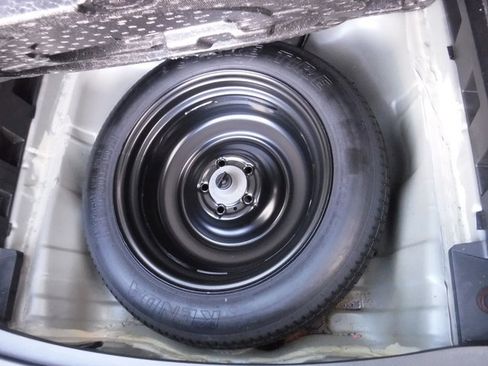 Used 2024 Honda HR-V LX image 30