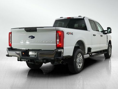 Used 2024 Ford F250 XLT AWD/4WD image 5