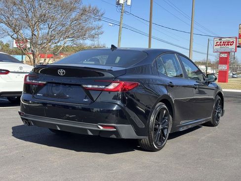 Certified 2025 Toyota Camry SE image 21