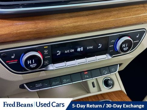 Used 2023 Audi Q5 2.0T Premium w/ Convenience Package image 16